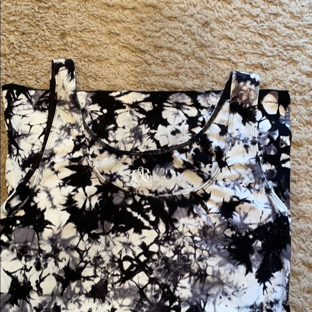 Black and white tank top